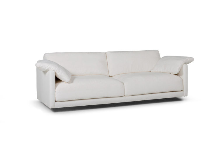 In picture: Discovery 3 LC. Fabric: Bronco 5208.