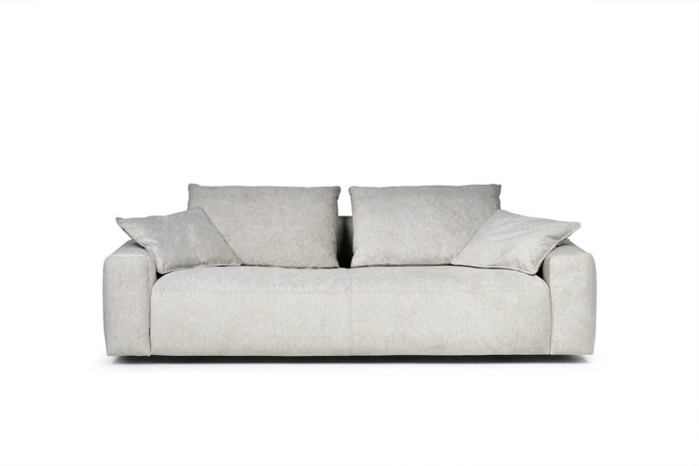 In picture: Gergory 3 LC. Fabric: Tarim16.