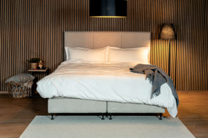 In picture: Nordic C10 bed 180x200cm. Top mattress: Dream. Headboard: Diamond. Fabric: Next105. Leg: 124.