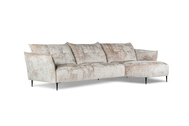 In picture: Calista 4 DIV Right. Fabric: Urban 3414. Leg: 15, matte black.
