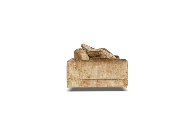 In picture: Aston 4. Fabric: Urban 3418.