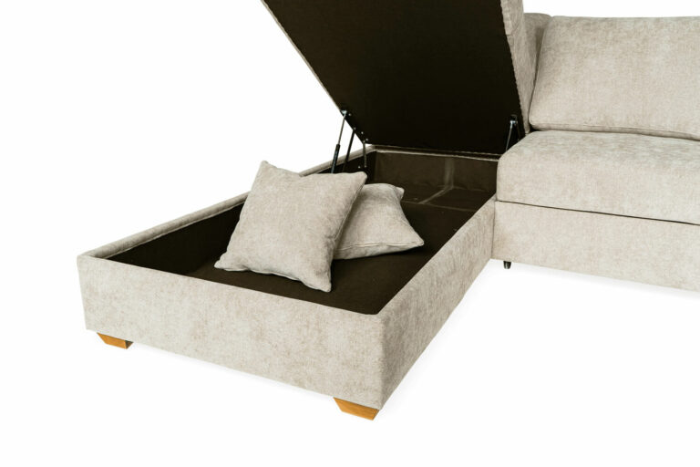 In picture: Dallas Left. Fabric: Shaff 1109.
