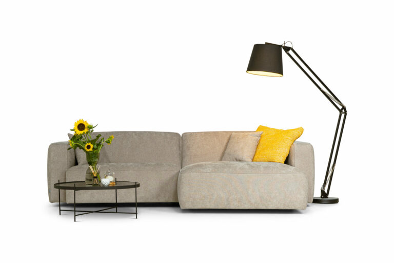 In picture: Dara 3 DIV Right. Fabric: Shaff 1109.