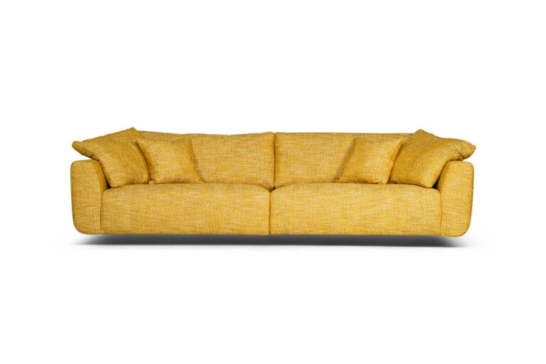 In picture: Eloise 4 LC. Fabric: Lumira25053.