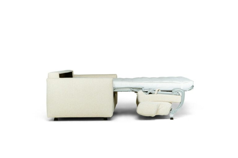 In picture: Scandi 3. Fabric: Modis 2903.