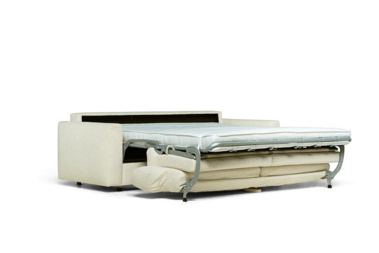 In picture: Scandi 3. Fabric: Modis 2903.