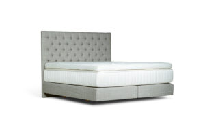 In picture: Nordic C40 with Windsor headboard and Sirius top mattress. Fabric: Lineo 616.