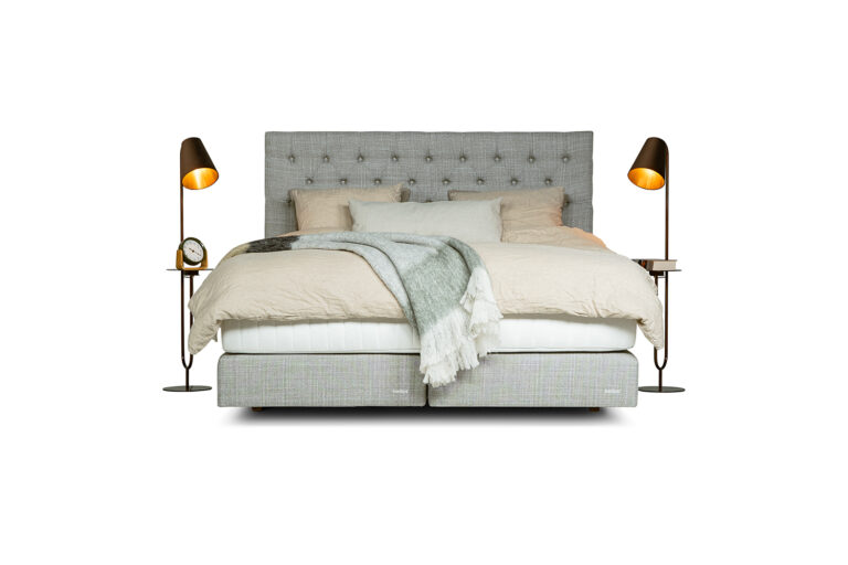 In picture: Nordic C40 with Windsor headboard and Sirius top mattress. Fabric: Lineo 616.