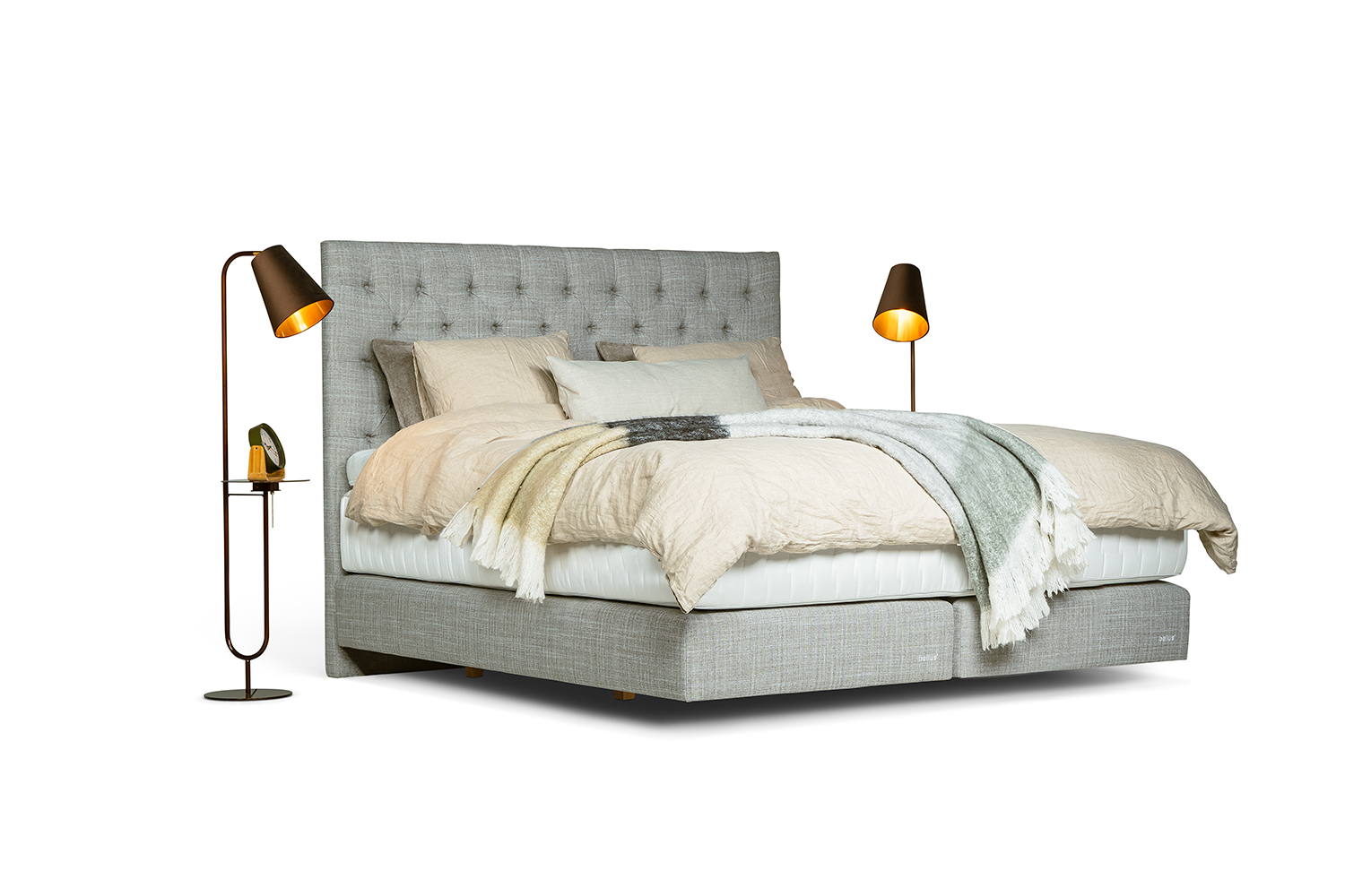 In picture: Nordic C40 with Windsor headboard and Sirius top mattress. Fabric: Lineo 616.