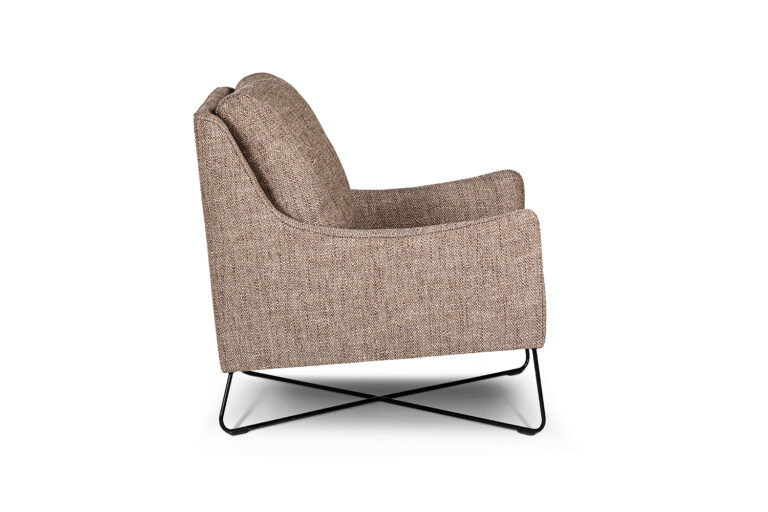 In picture: Chill chair. Fabric: Uralis 2011. Leg: Chill metal leg.