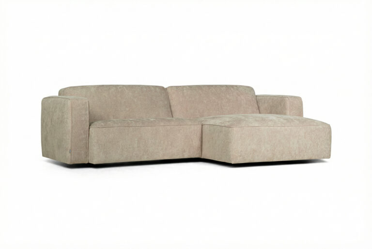 In picture: Dara 3 DIV Right. Fabric: Shaff 1109.