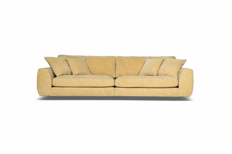 In picture: Cavelle 4 LC. Fabric: Noom 2721.