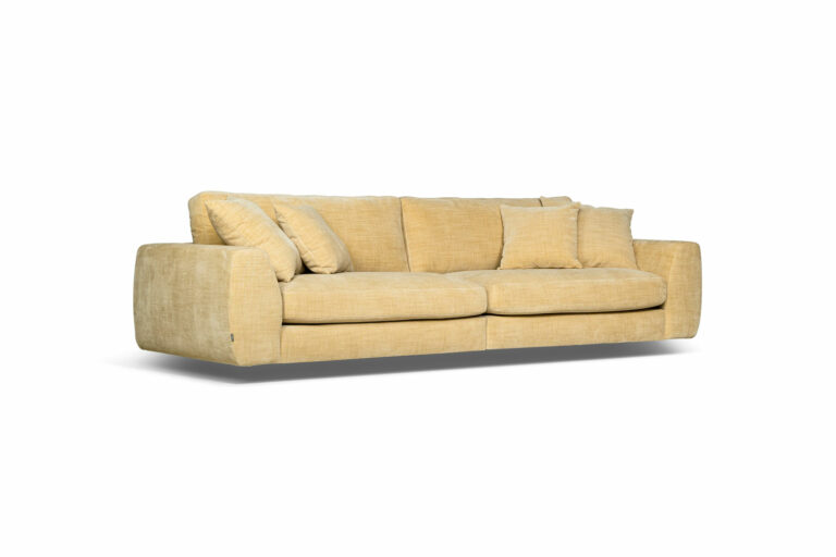 In picture: Cavelle 4 LC. Fabric: Noom 2721.