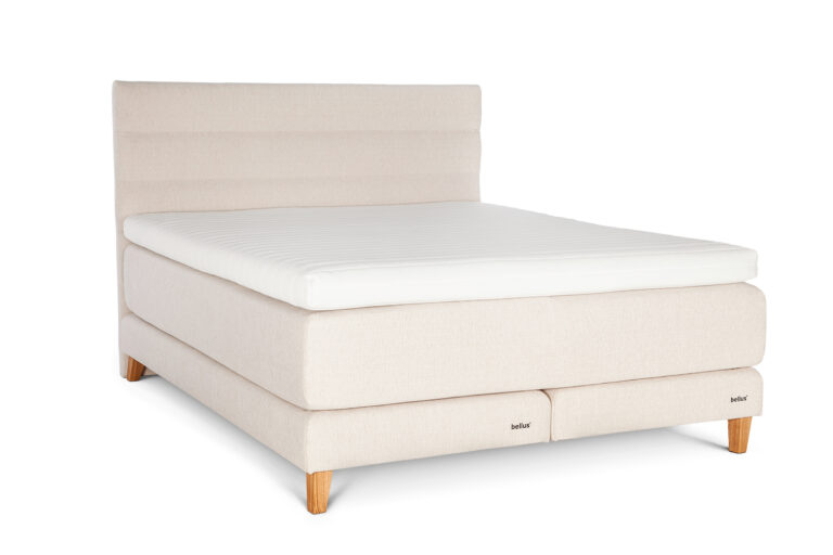 In picture: Continental Loft Plus. Headboard: Relax. Leg: 1, oak. Top mattress: Super Mega.